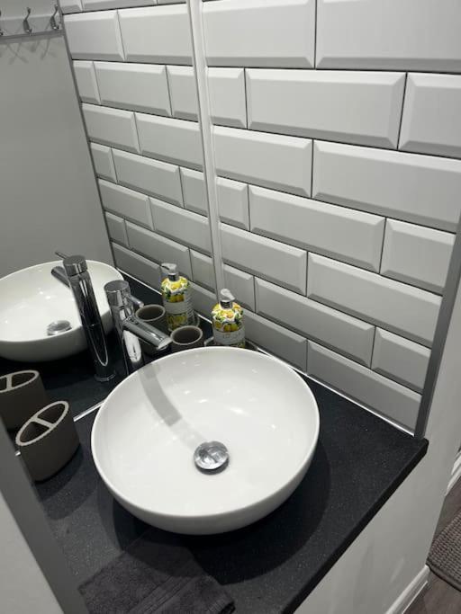 Lento Apartment Винчестер Экстерьер фото